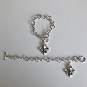 Fleur-de-Lis Silver Charm Bracelet - Feminine Link Chain
